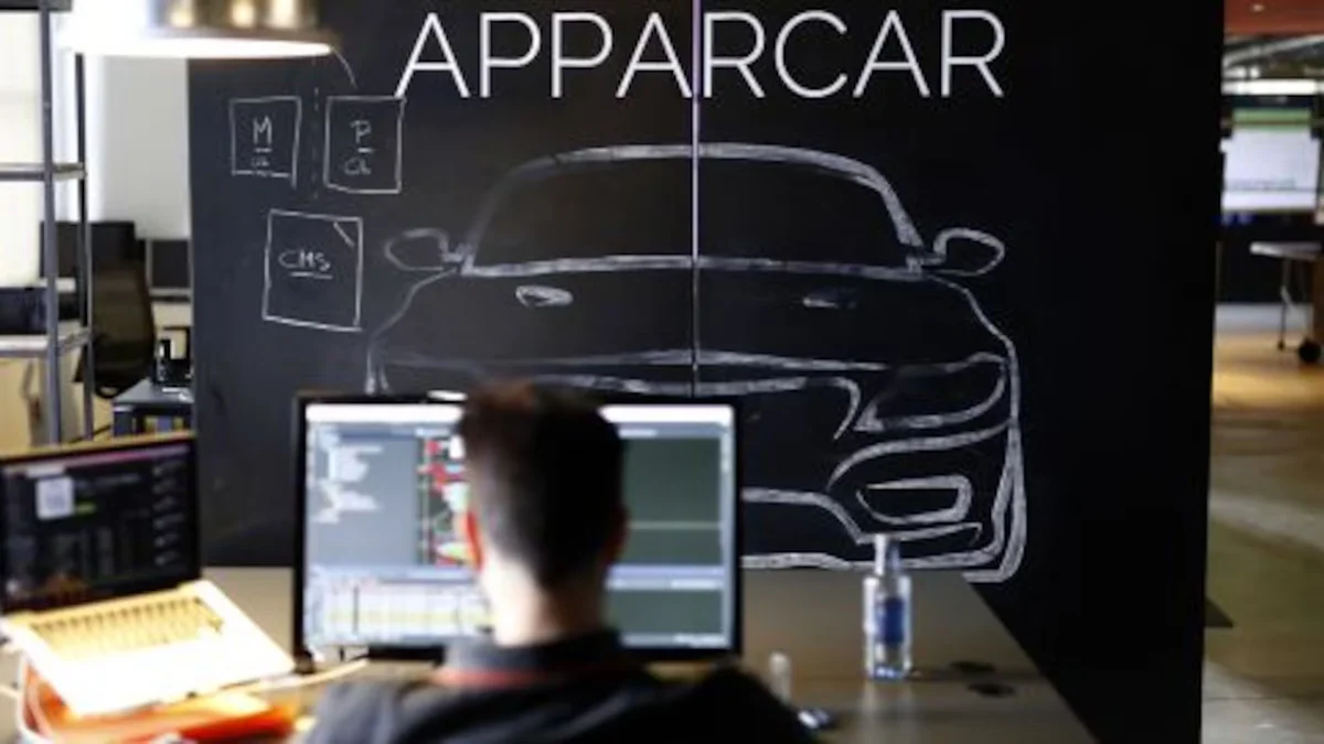 Equipo Apparcar en las oficinas de Wayra